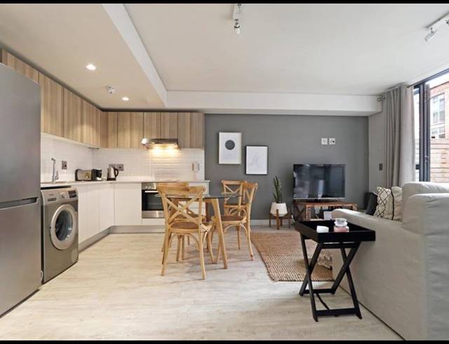 2 bed property to rent in GREEN POINT